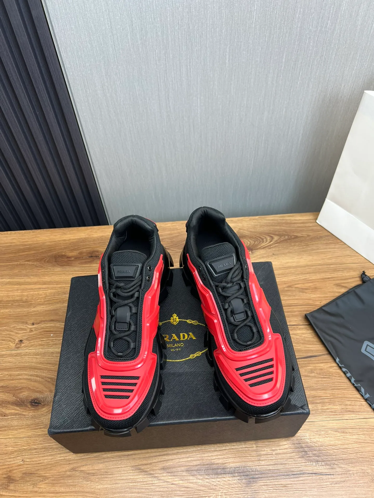 Men's shoes 💰620💰 [PRADA] Popular thick-soled shoes for couples 👩‍❤️‍👨 Available all year round ✔️Official website synchronization Original fly-knit film fabric + cowhide lining, 1⃣️ to 1⃣️ replica, original sole, 36-45 (45 made to order, non-refundable)